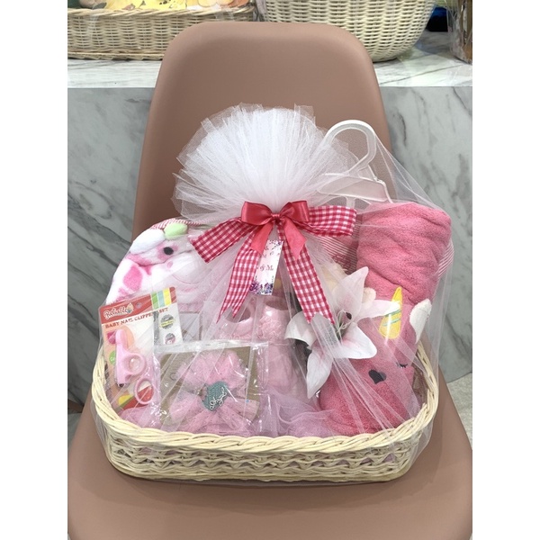 

hampers newborn baby girl