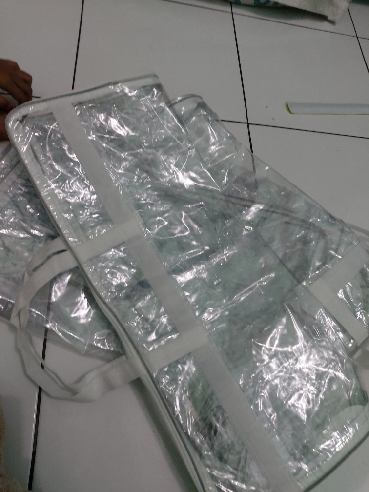 Tas Bedcover Plastik Mika / Tas Selimut - Size M