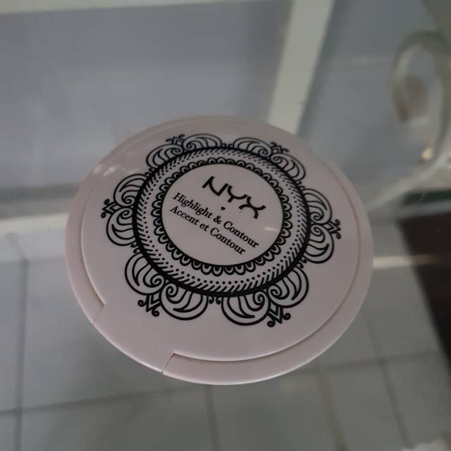 PRELOVED NYX HIGHLIGHT & CONTOUR / NYX CONTOUR / NYX HIGHLIGHT