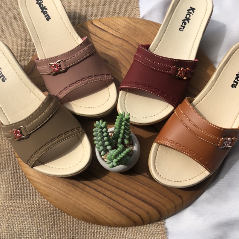 WEDGES LESTARI 3 CREAM TERMURAH SENDAL SANDAL WANITA CEWEK MODERN TERLARIS SENDAL WANITA MULAN SLOP MURAH TERBARU SLIP SANDAL PEREMPUAN SELOP KOKOP BIRKEN KARET IBU IBU REMAJA CEWEK MODERN