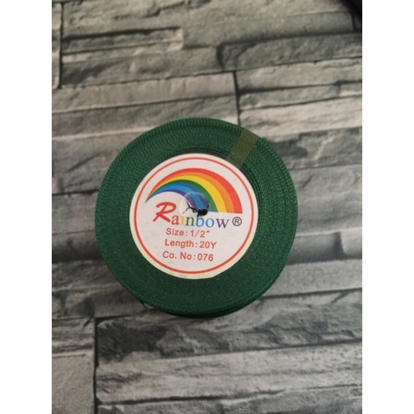

pita satin ukuran 1/2” (1,25cm) hijau