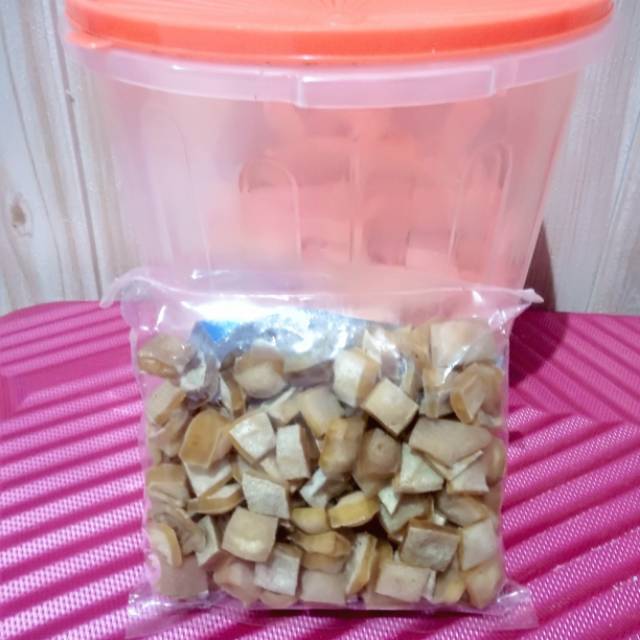 

Kerupuk Rambak Kulit Sapi Asli 250gr ukuran dadu Siap goreng