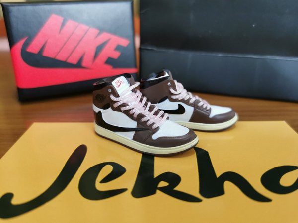 Air Jordan 1 TRAVIS SCOTT - PINK ROPE - 3D Sneakers Keychain Gantungan Kunci