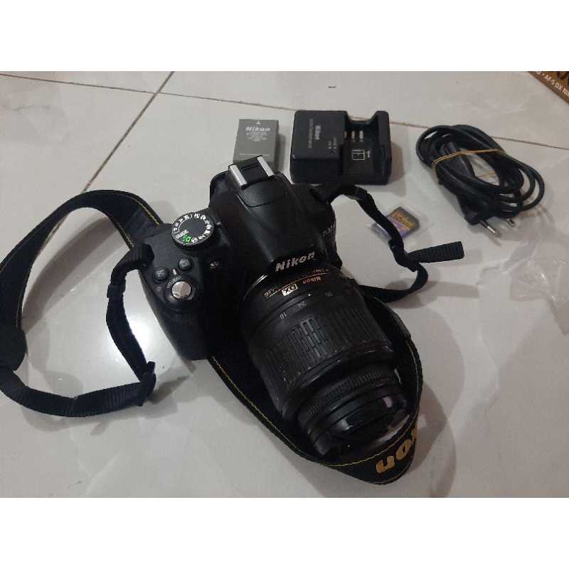 NIKON D3000 (SECOND MURAH )