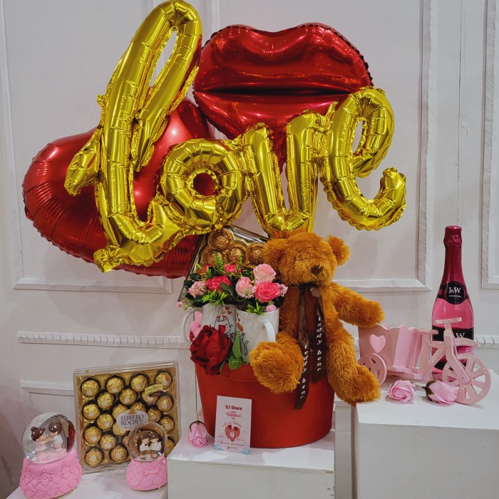 

Paket box hampers bunga valentine anniversary ulang tahun wisuda 101