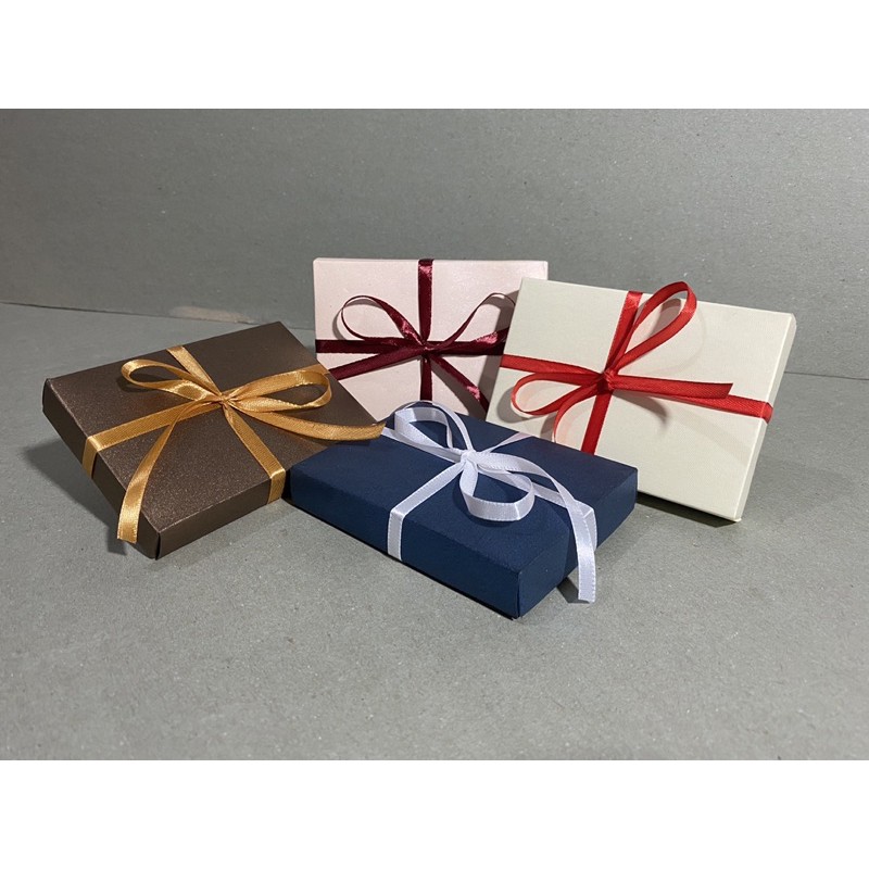 

Kotak Kado/Mini Box/Hampers/Kado Ulang Tahun, Perhiasan, Cincin, Gelang, Anting Anting