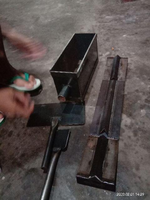 Cetakan Batako Model Engsel Ukuran 30-10-15