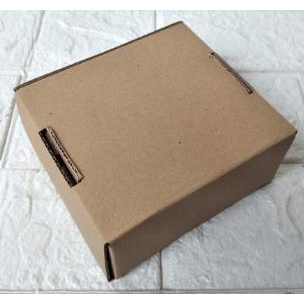 

Best Product!!! Kotak Kardus Box Packing Ukuran 10 X 10 X 5 Cm Bungkus Untuk Kado - Paling Dicari