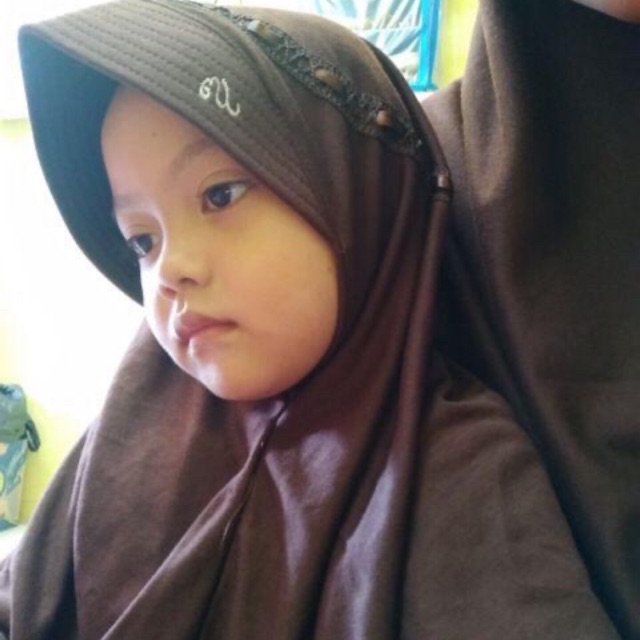 Kerudung sekolah Ukuran S usia SD Hijab Instant Serut