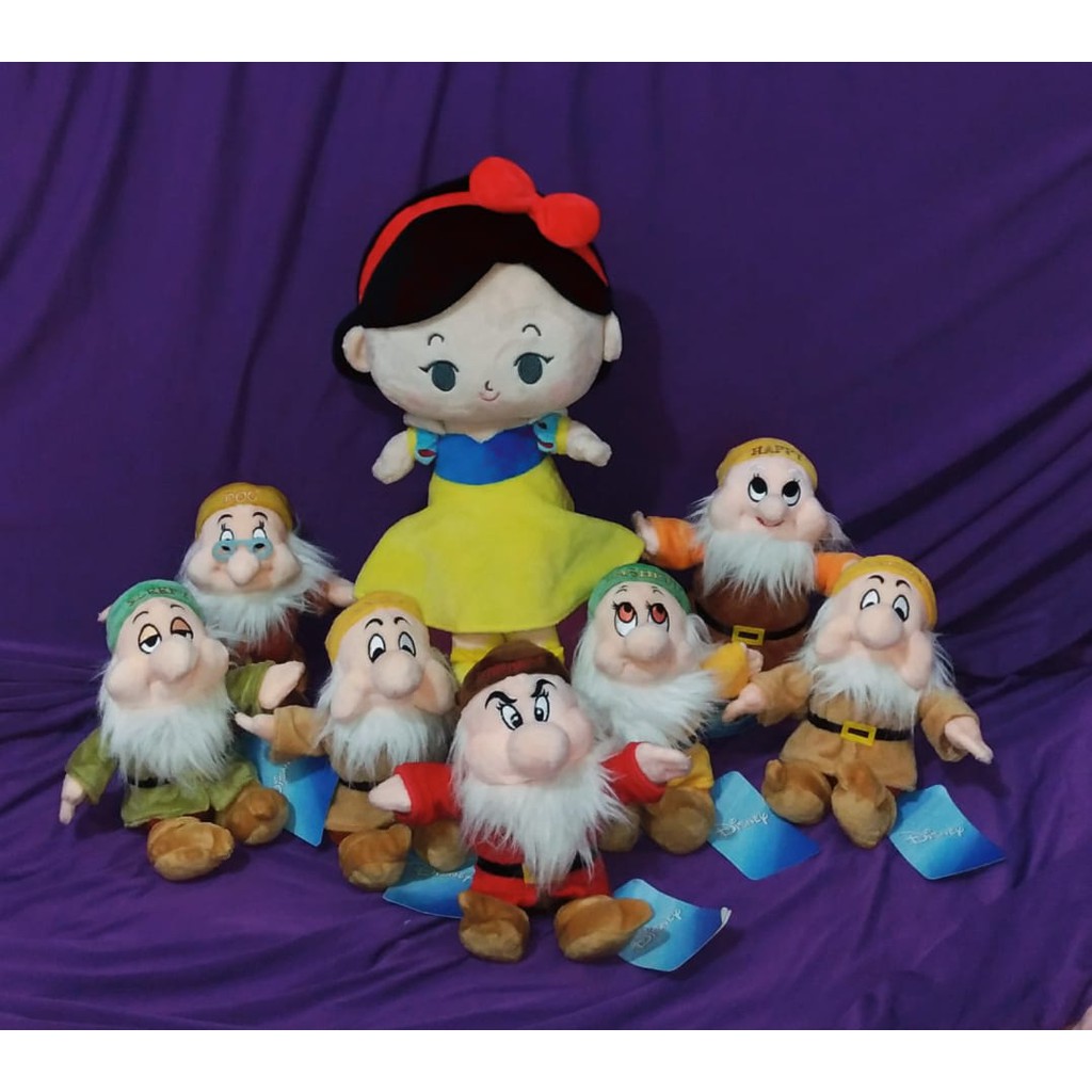 Boneka Snow White dan 7 Kurcaci Disney