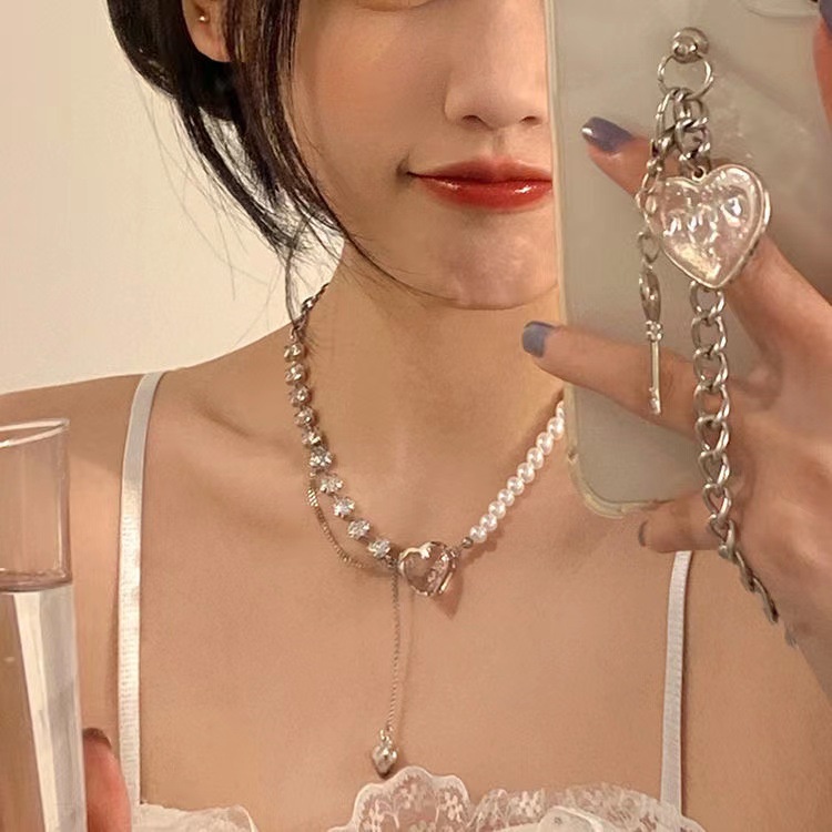 Kalung Wanita Dengan Liontin Kristal Mutiara Bentuk Hati Warna Pink Untuk Pesta Pernikahan