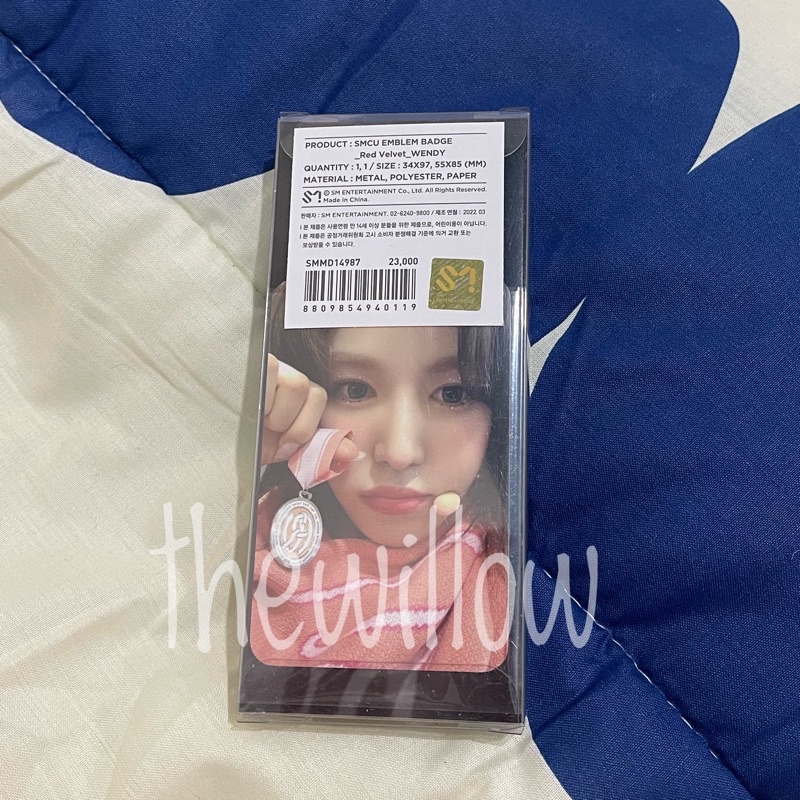 SMCU EMBLEM BADGE WENDY RED VELVET