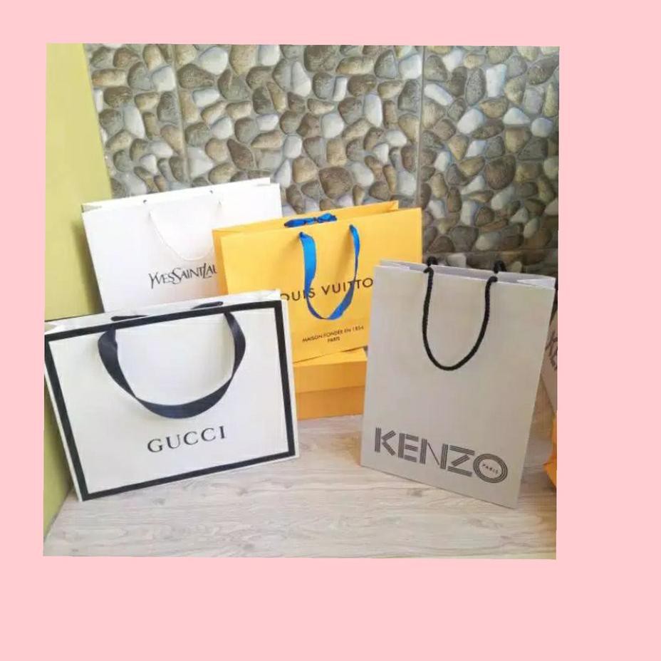 

Flash Sale!! (orl-1272) Tas kertas,Paperbag branded, Paperbag GUCCI,paperbag murah, paperbag grosir
