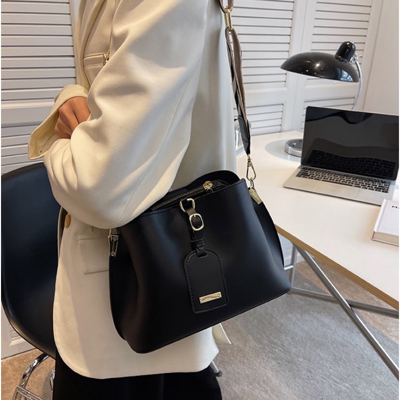 201895 Tas Selempang Wanita Import Slingbag Cewek Impor (1 KG MUAT 3) CR7875 GT1969