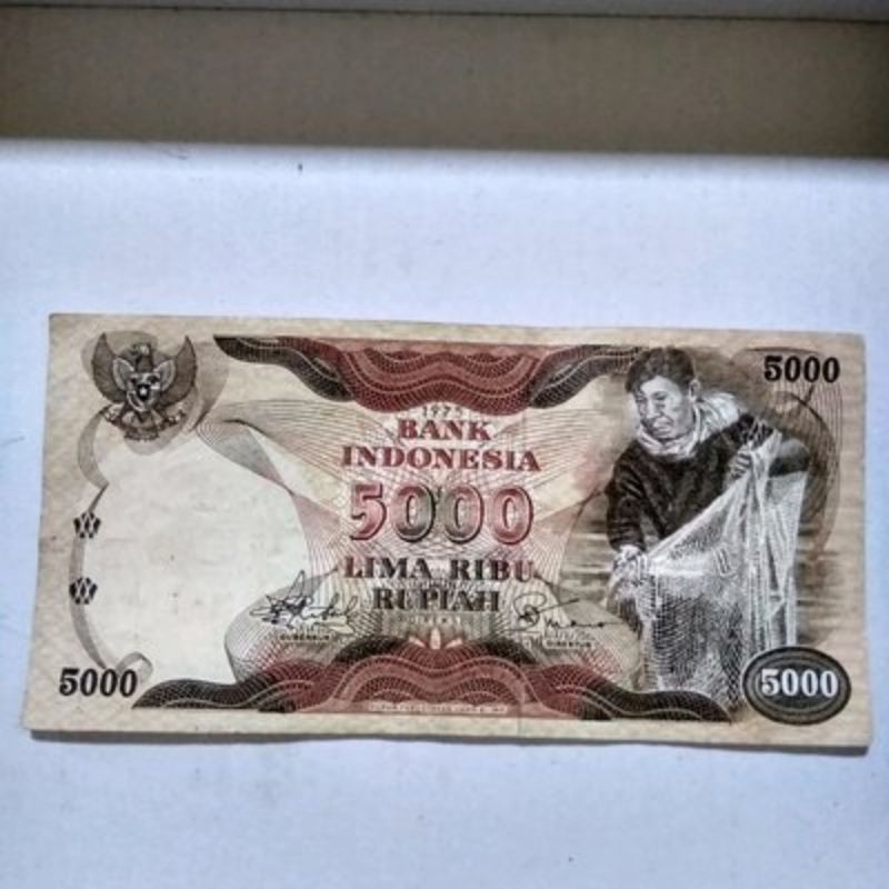 uang kuno kertas 5000 IDR tahun 1975 Seri penjala ikan