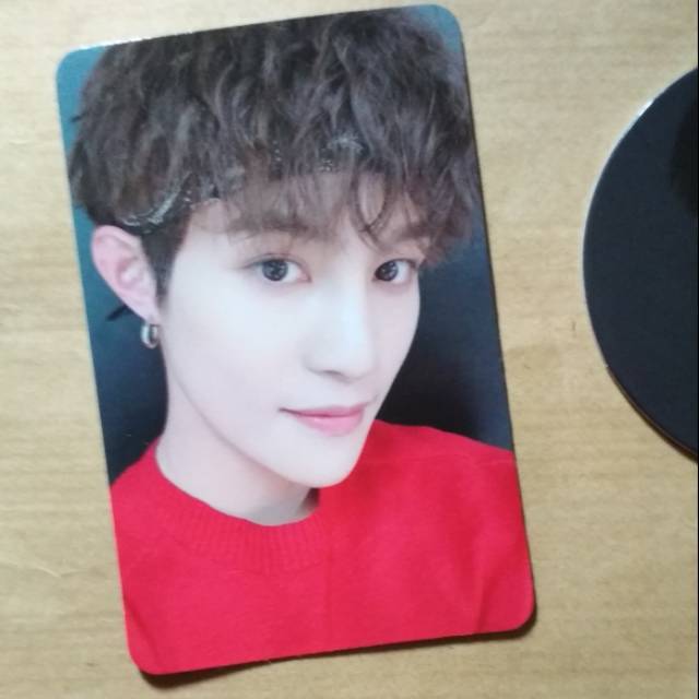 YANGYANG TAKE OFF PHOTOCARD + CIRCLE CARD