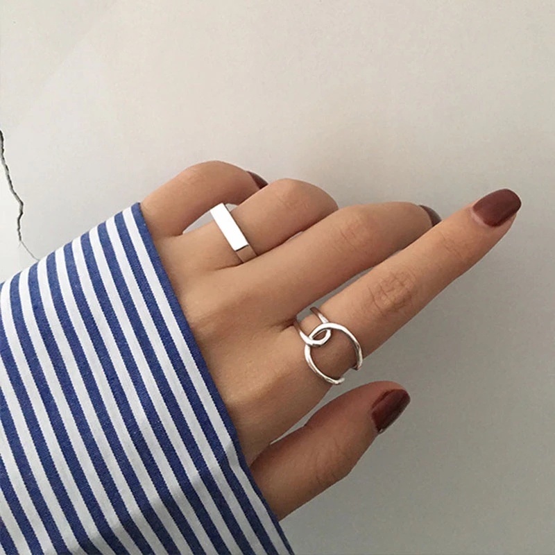 Cincin Model Terbuka Bentuk Persegi Geometris Warna Silver Gaya Korea Untuk Unisex