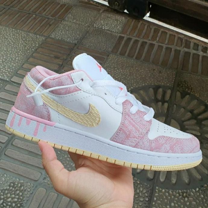 jordan low paint drip