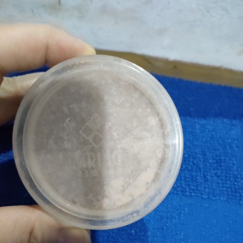 caring colours bedak tabur preloved