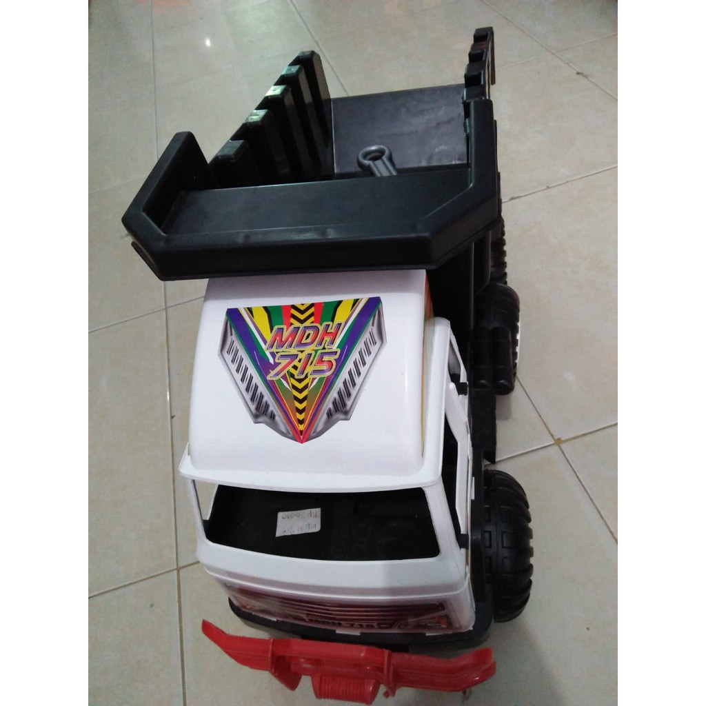 Mainan Mobil Truck Pasir + Sekop mdh715