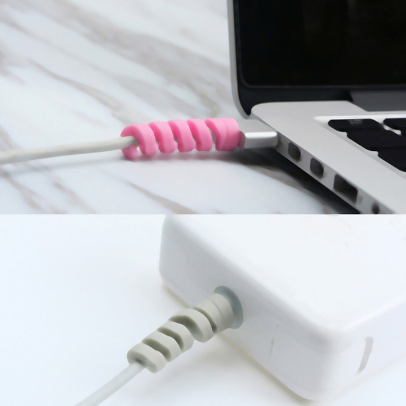 (Ele) 4pcs Pelindung Kabel Data / Charger Bentuk Spiral Warna Putih