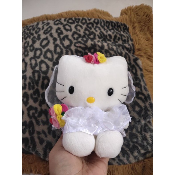 Hello Kitty wedding MCD