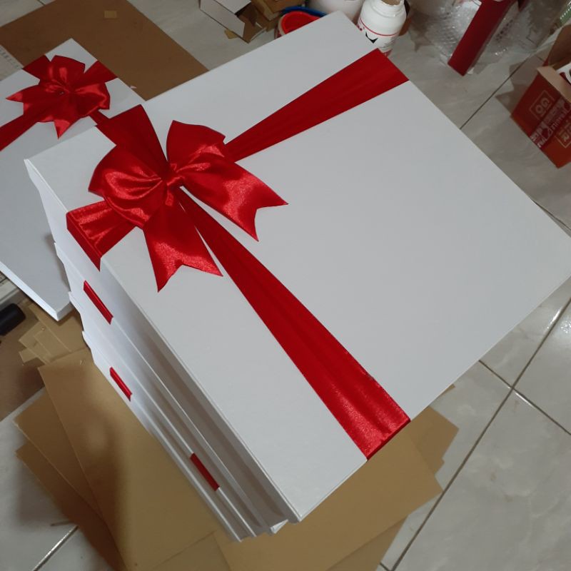 

KOTAK HADIAH CUSTOM UKURAN PILIH WARNA VOLUMETRIK 3