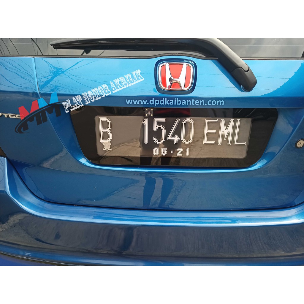 Cover Plat Nomor Mobil akrilik cembung Acrylic Custom tatakan