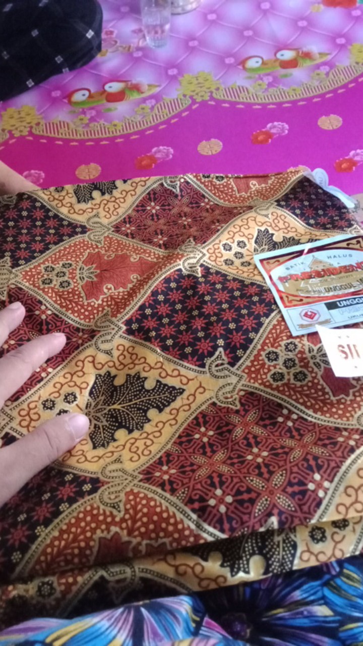 Kain Batik Jarik Premium Etnik Solo Motif Wahyu Tumurun Prodo Sewek Prada Jarit H Santoso Kusuma