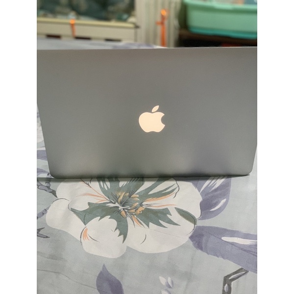 jual murah apple macbook air 2011 128GB memory 13 inch bekas / second