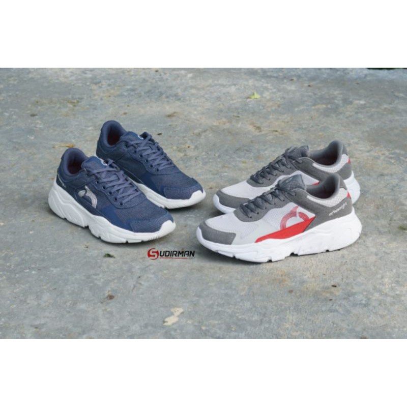SEPATU SNEAKERS ORTUSEIGHT CRUX