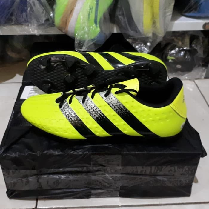 DISKON.. Sepatu bola adidas ace grade ori