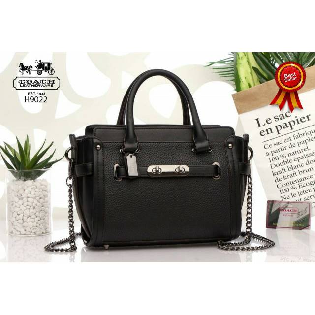 COACH Swagger Carryall Pebbled H9022