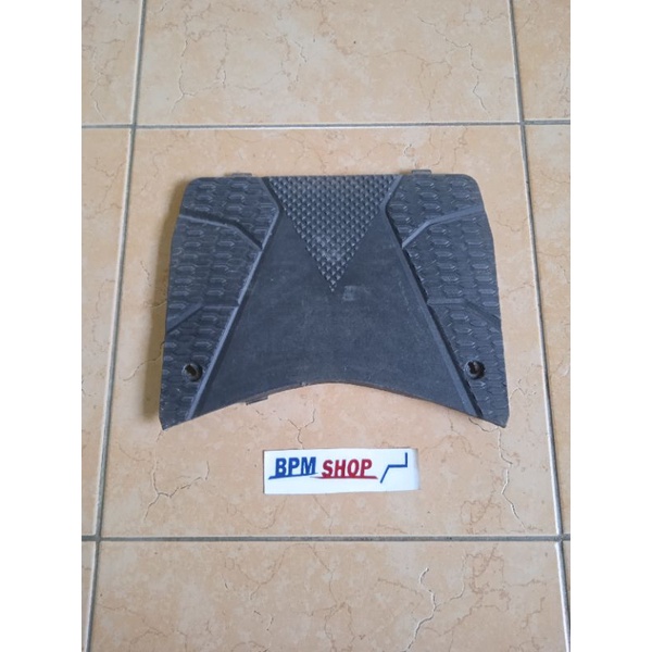 cover tutup aki lantai Beat deluxe bekas original