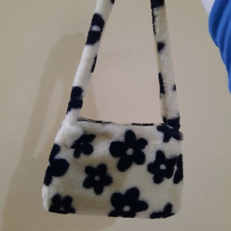 fluffy bag daisy | fur bag daisy | shoulder bag aesthetic [preloved]