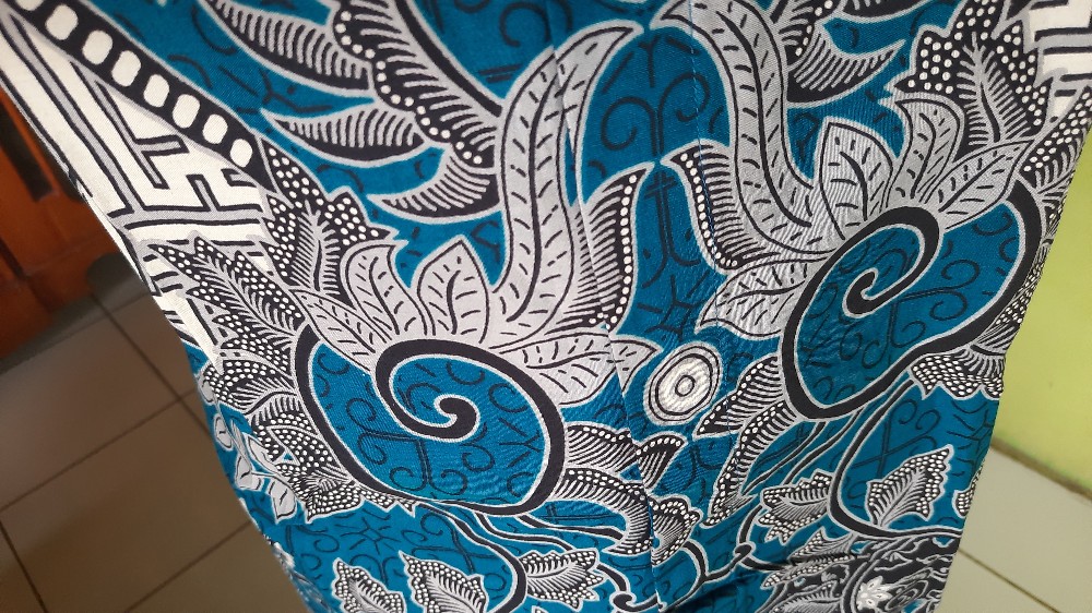 Kemeja Batik Pria Lengan Panjang Rianty Delo