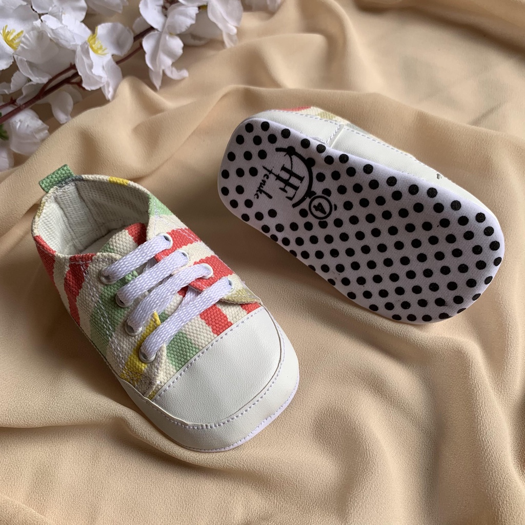 SEPATU BAYI SNEAKERS PREWALKER TALI CONV Sepatu Bayi Prewalker Laki Laki atau Perempuan Bukan Converse TERBARU FASHION TALI BAYI PEREMPUAN SEPATU ANAK MERANGKAK TERMURAH TERLARIS Classic Prewalker Shoes / sepatu prewalker / sepatu bayi