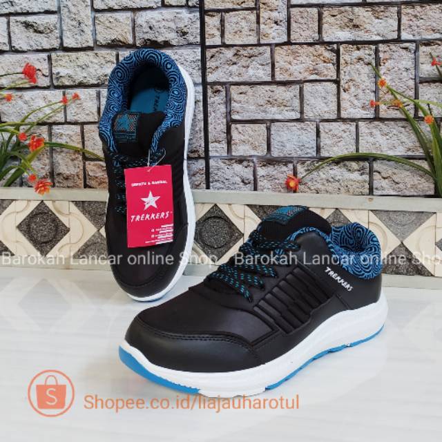 SEPATU WANITA SLIP ON TREKKERS 37-40