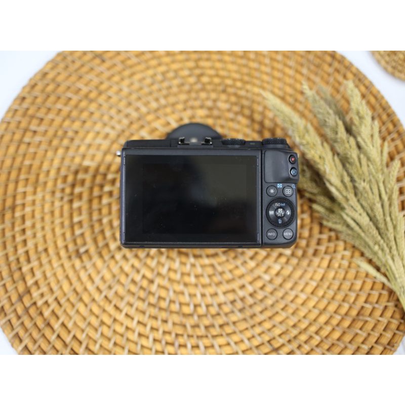 CANON EOS M3 FULLSET SEPERTI BARU-1