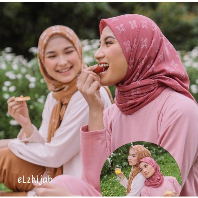 Jilbab Segi empat Elzatta Kanara Raisa motif monokrom/ Jilbab Segi empat motif/ Hijab Segi empat mot