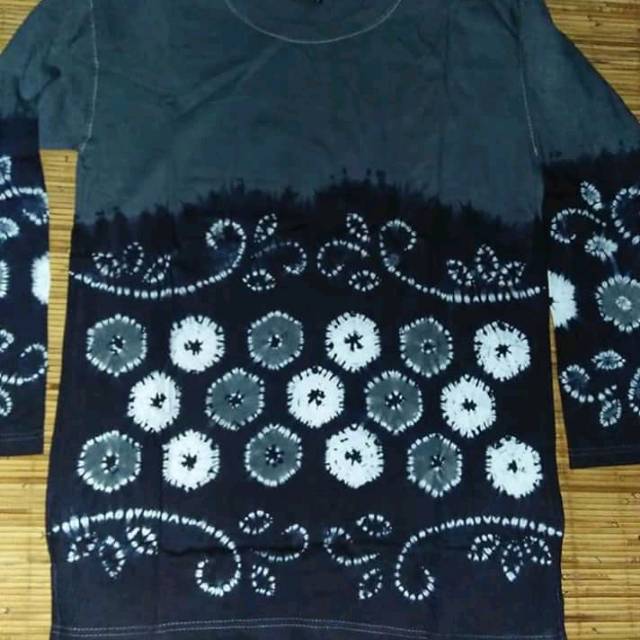 Kaos sasirangan abu2 hitam
