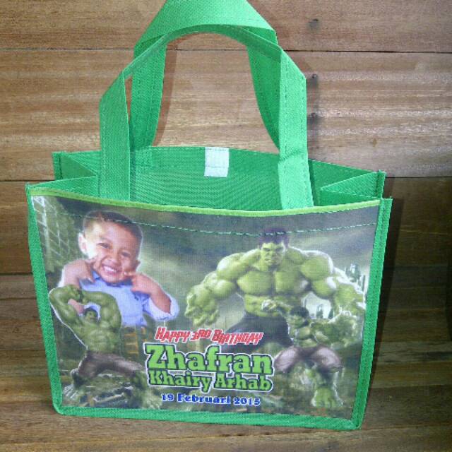 

Tas ulang tahun/ tas souvenir / tas ultah/ souvenir ulang tahun