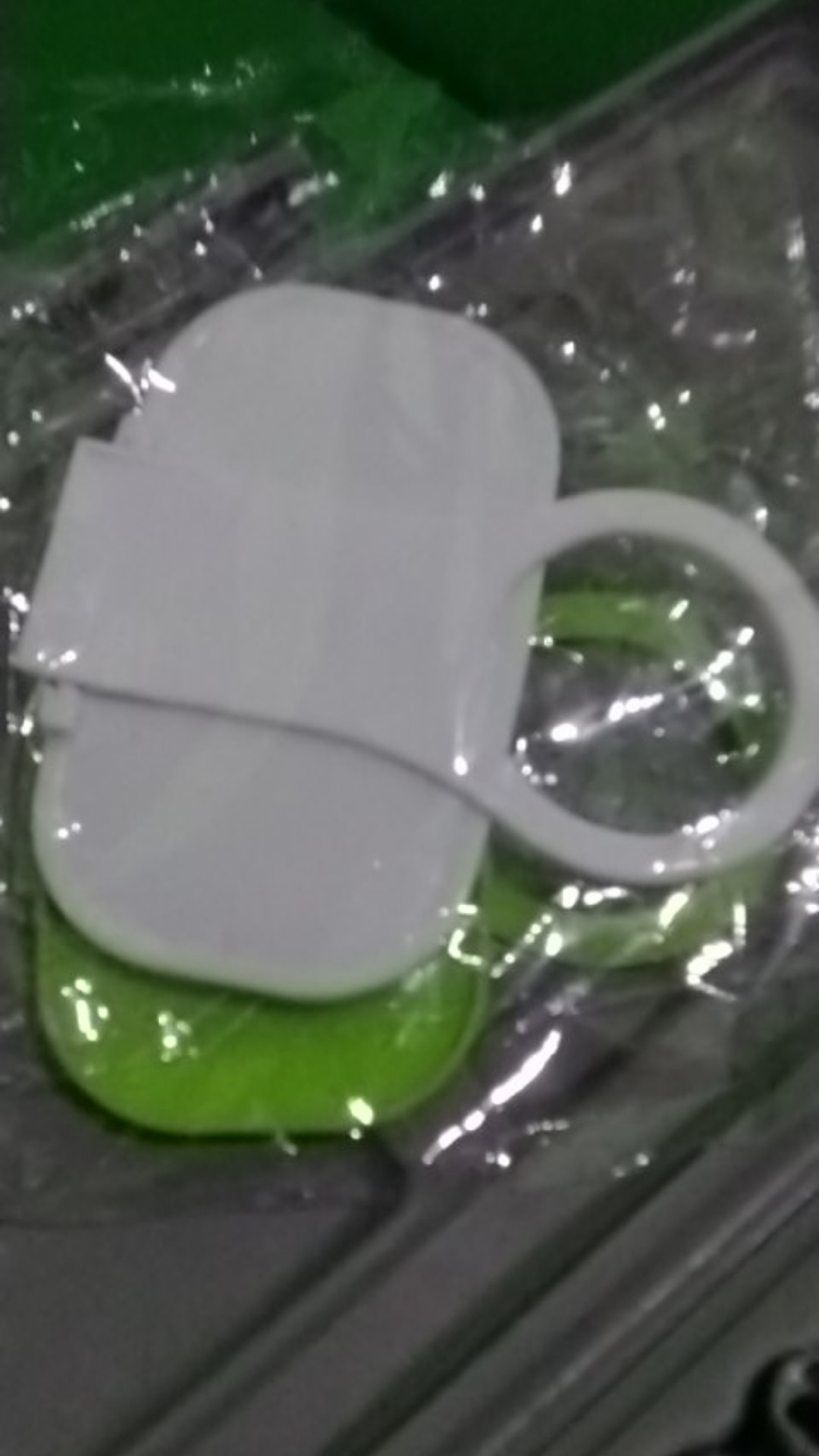 Tempat Dudukan Charger Smartphone Hp Frame Steker Tembok Gantung