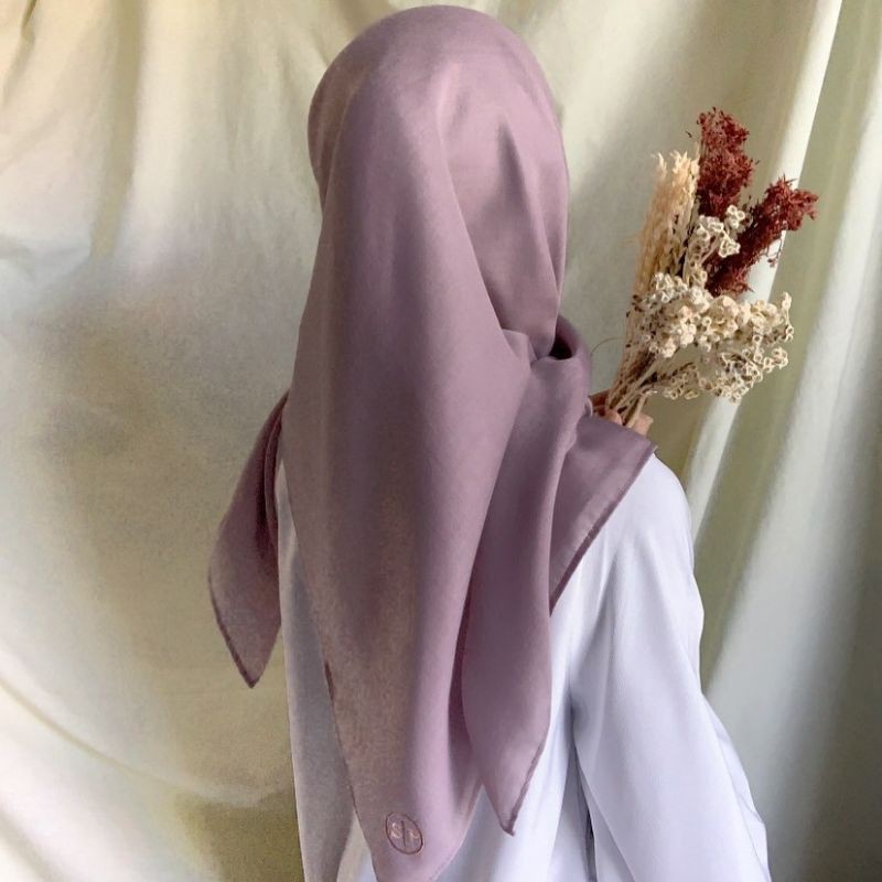 BELVA VOAL HIJAB - Smoke Grey Plain Square by Sutraputri