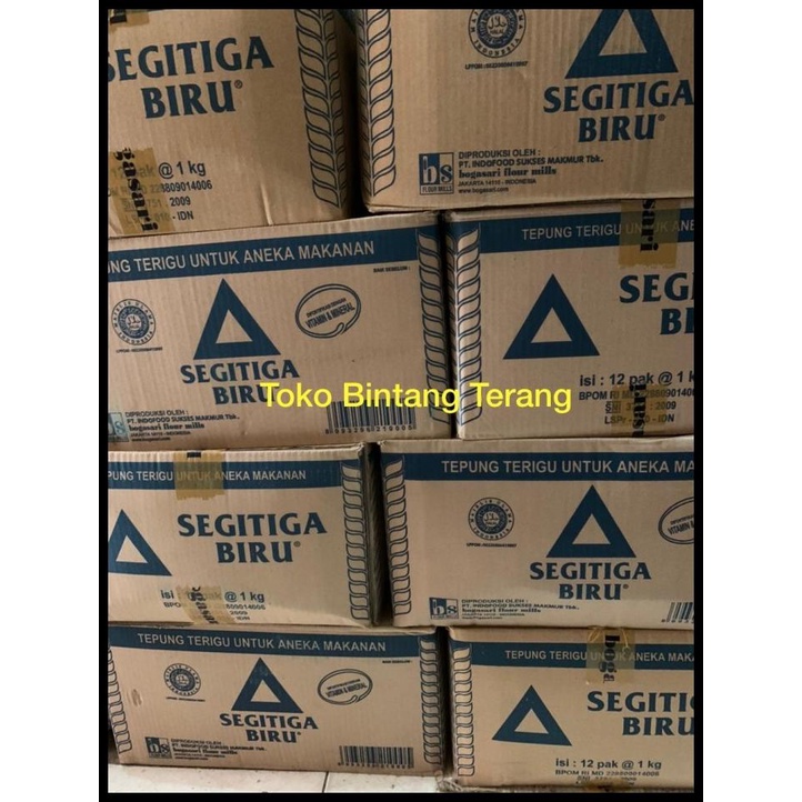 

TERBARUU!! Tepung Terigu Cap Segitiga Biru 1 dus / 1 Karton 12 kg isi 12 pcs 1 kg COD