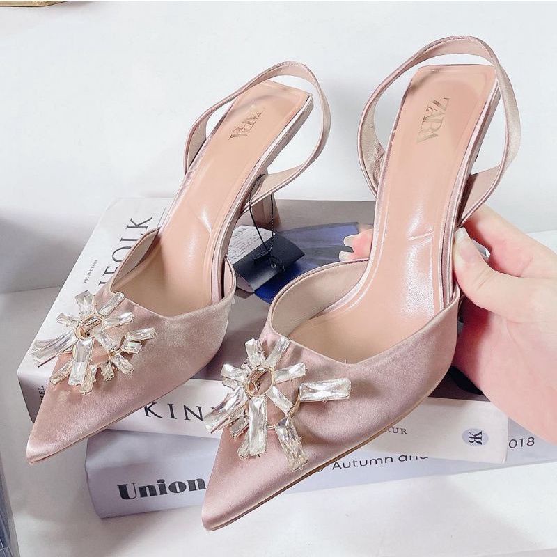 Sepatu High Heels Cream ZARA Termurah