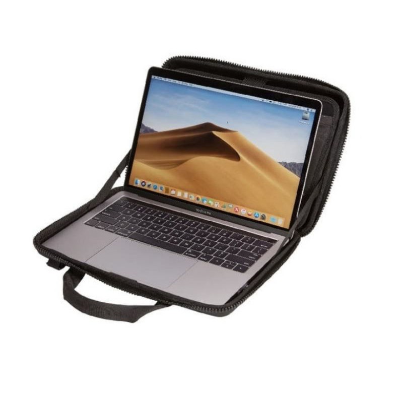 Thule As Gauntlet Sleeve case For Macbook Pro 15 inch – Black