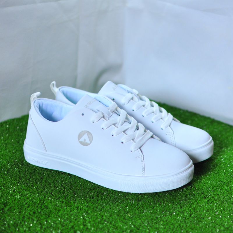 Sepatu Airwalk Jairo White Original