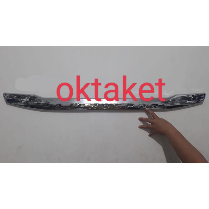 trunk lid list bagasi belakang all new Pajero 2016 2018 2020 emboss Chrome jsl