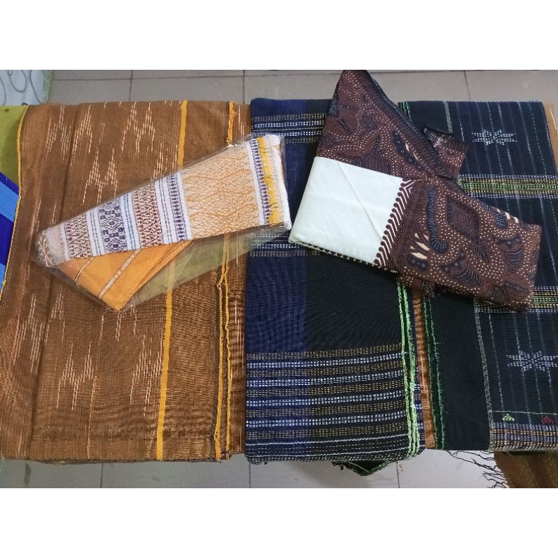 Ulos/ Hiou Pengantin Simalungun.